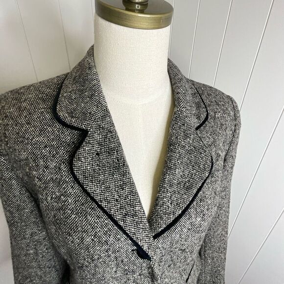 Vintage Hunt Club Women’s 6 Grey Wool Blend Peacoat Blazer Jacket 3 Button - Picture 2 of 16